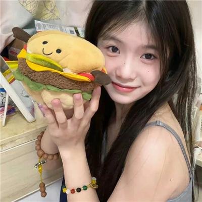 珍珍的发屋海报